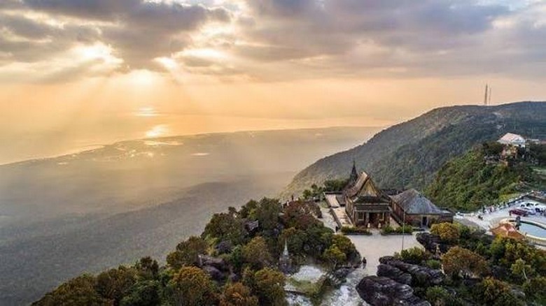 Cao Nguyên Bokor Có Gì Đáng Lên?