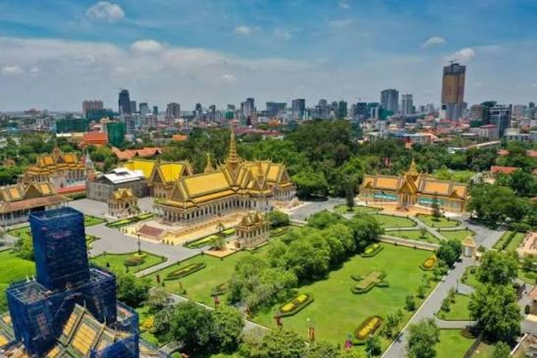 Cung Điện Hoàng Gia Phnom Penh: Tham Quan Gì, Giờ Mở Cửa Và Trang Phục